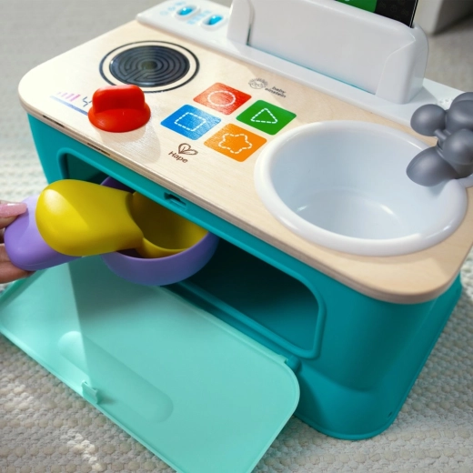 Complete mini kitchen with accessories