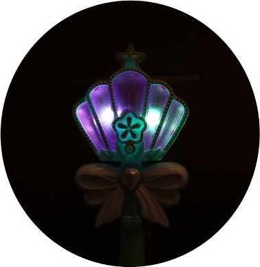 Burvju nūjiņa ar gaismas efektiem un melodijām