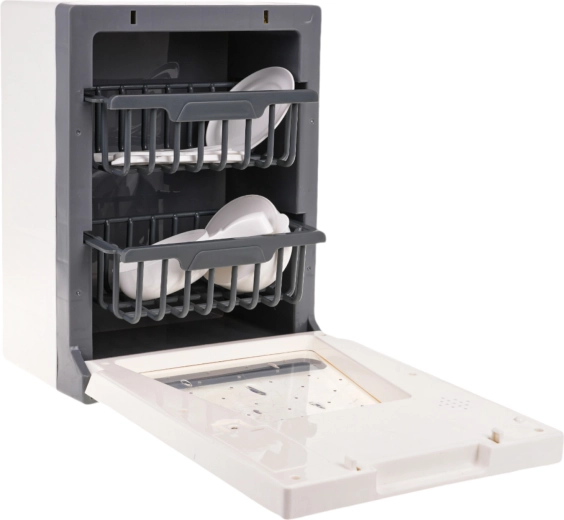 Izņemams grozs un bagātīgi piederumi