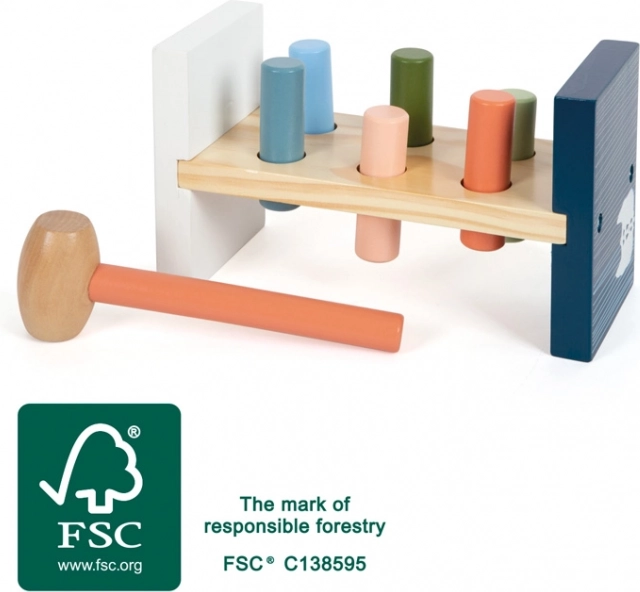 ARCTIC Wooden Pound-A-Peg with Polar Bear