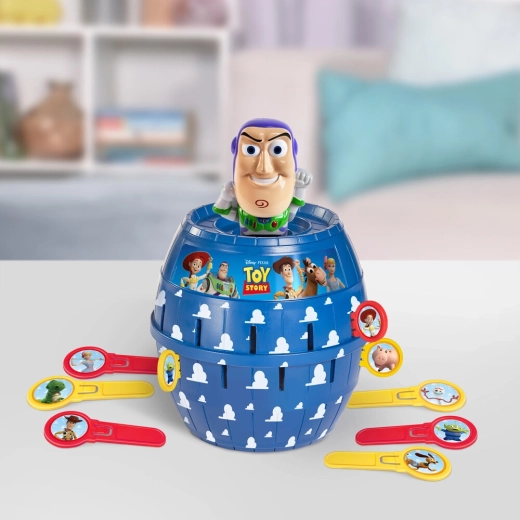 Toy Story dizains un zobentiņi ar varoņiem