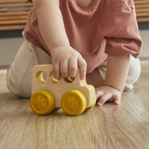 Fits in a child’s hand and is easy to push