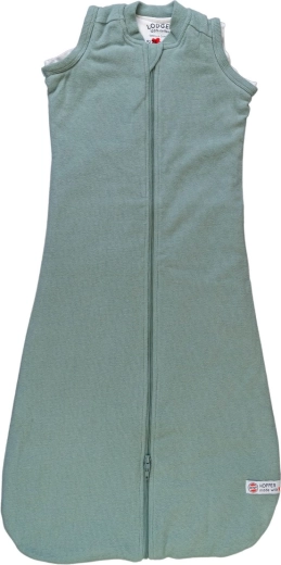 Also suitable for a car seat – harness openings