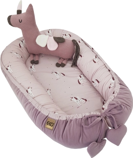 Maigi materiāli un piemīlīgs Unicorn motīvs