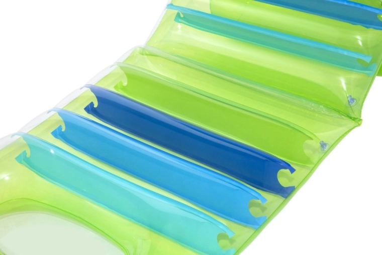 Izturīgs PVC materiāls un uzticami ventiļi