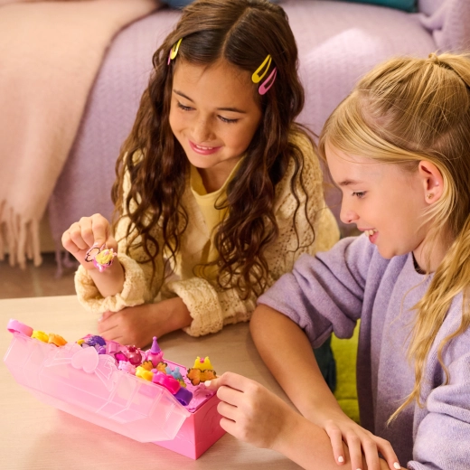 Deju grīda un spārniņi ballītei