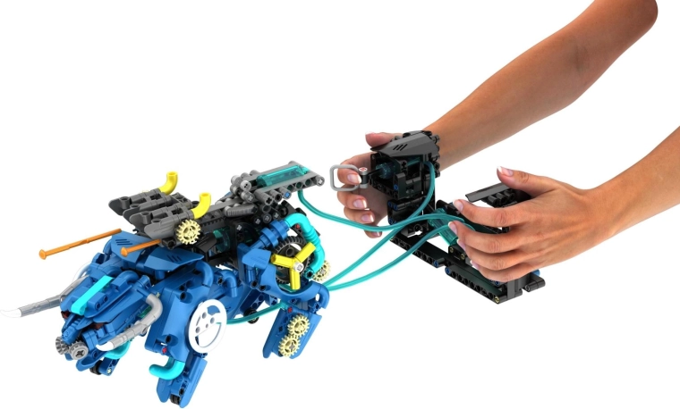 Hydraulic drive without batteries