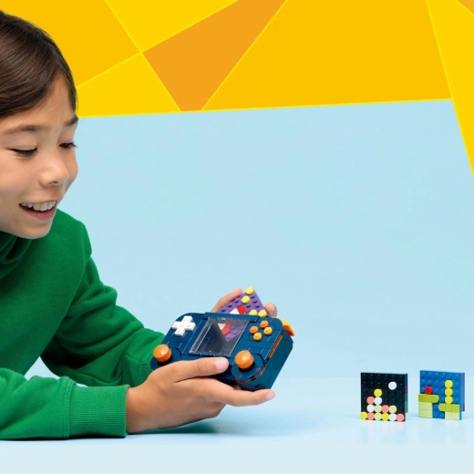 Interaktīvi vadības elementi un maināmi moduļi