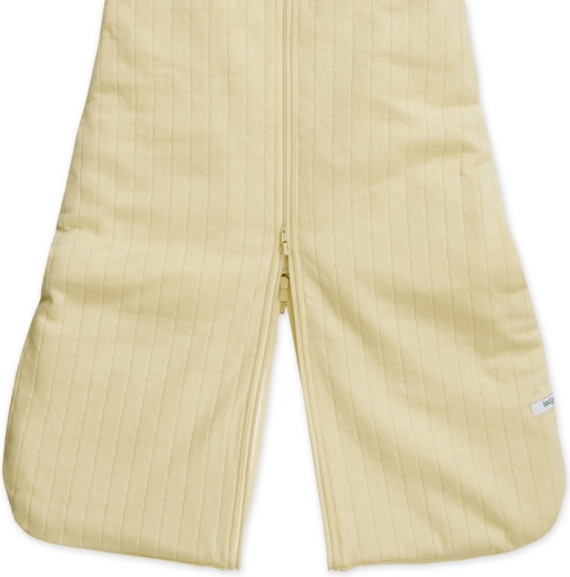 Practical zip for quick diaper changes