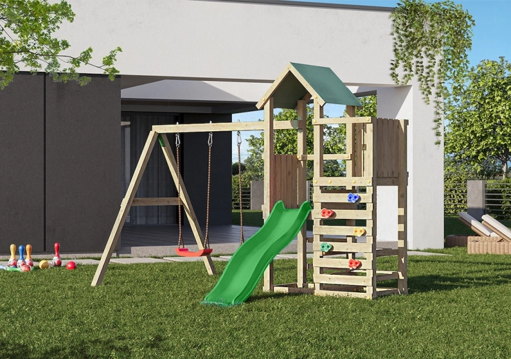 Climbing wall and slide with water connection