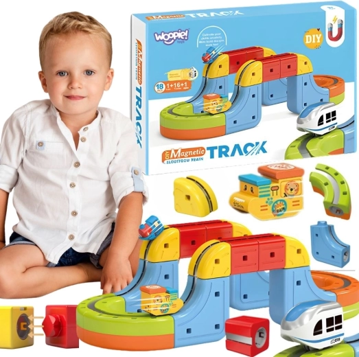 Woopie magnetic anti‑gravity track with train and blocks, 18 pieces