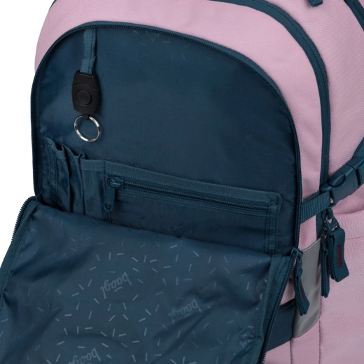 Smart organization with laptop protection
