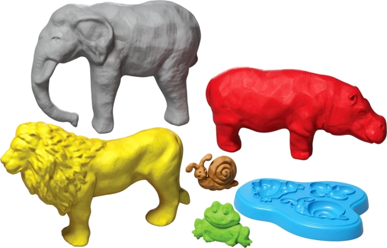 Developing imagination and fine motor skills
