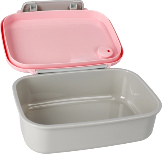 Spacious box without dividers