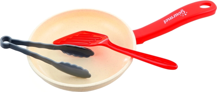 Lightweight pan and utensils for small hands