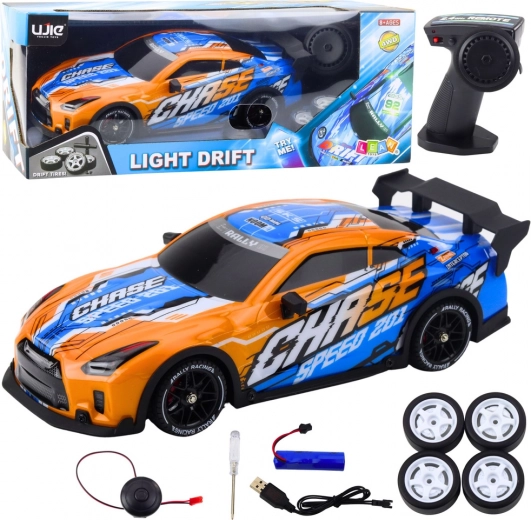 RC sporta auto ar izgaismotu virsbūvi un drifta režīmu – oranžs