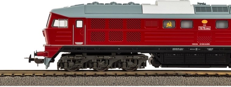 Drive on all four axles