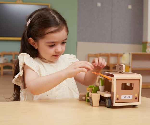 Wooden design for little hands
