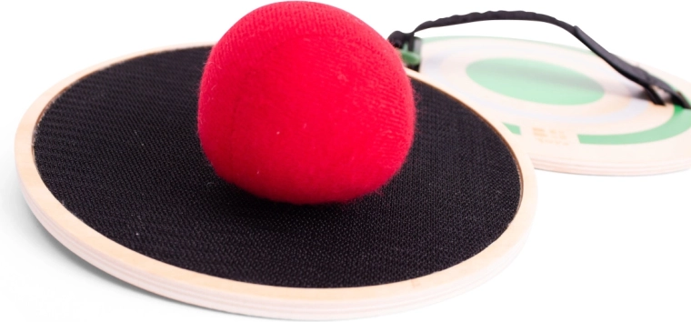Easy catching thanks to Velcro