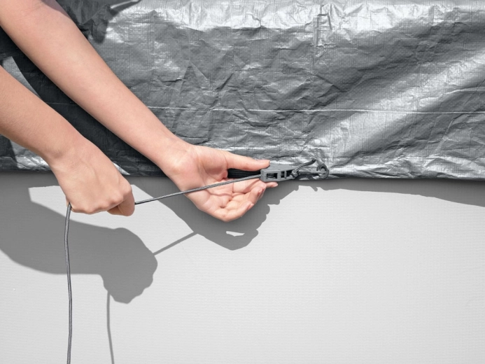 Vējaizturīga stiprināšana un cieša piegulēšana