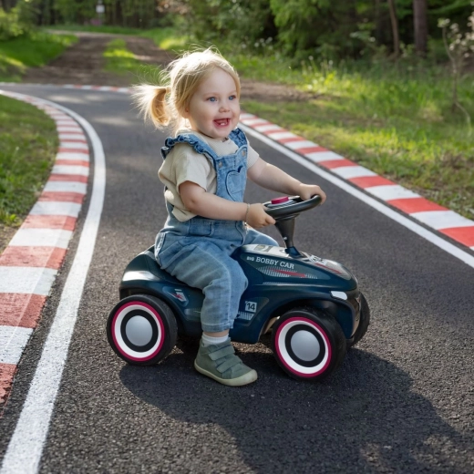 Quiet wheels and horn for a fun ride