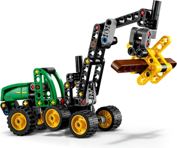 Rotējoša strēle ar satvērēju