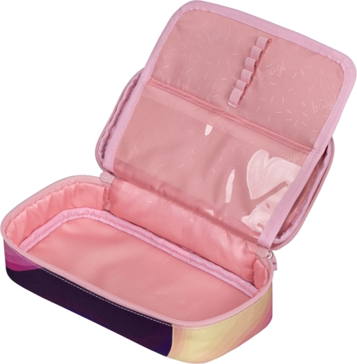 Praktisks penālis un maisiņš sportam vienotā dizainā