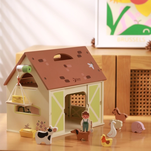 Fold-out farm for more play space