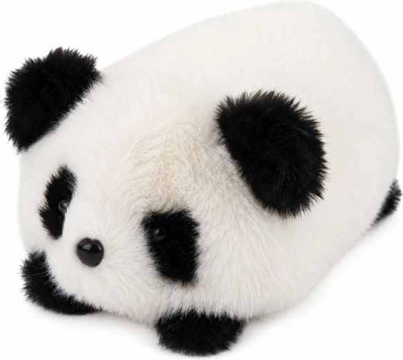 Tipisks pandas izskats ar mīļām detaļām