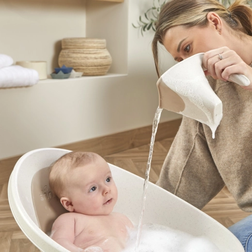 Soft edge for gentle rinsing