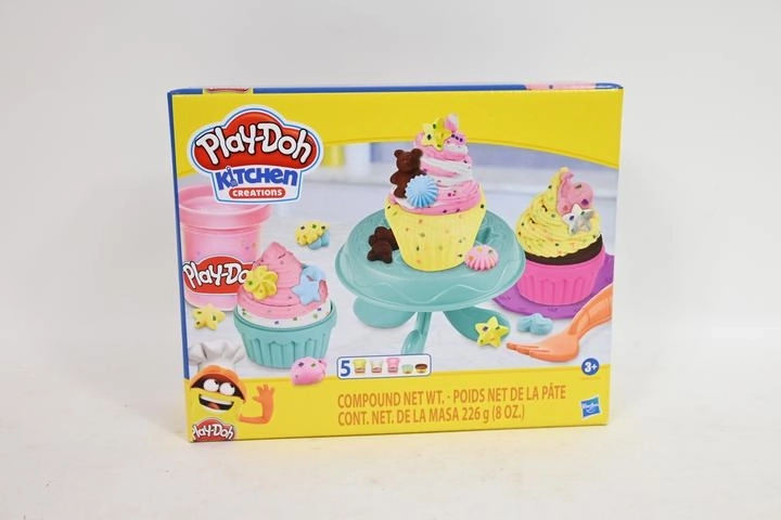 Play-Doh Kitchen Creations Cupcake Making Set