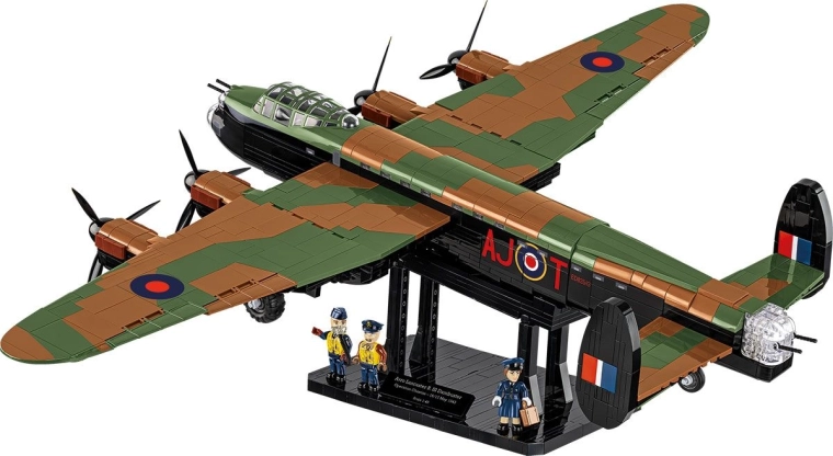 Uzticami izstrādāts modelis mērogā 1:48