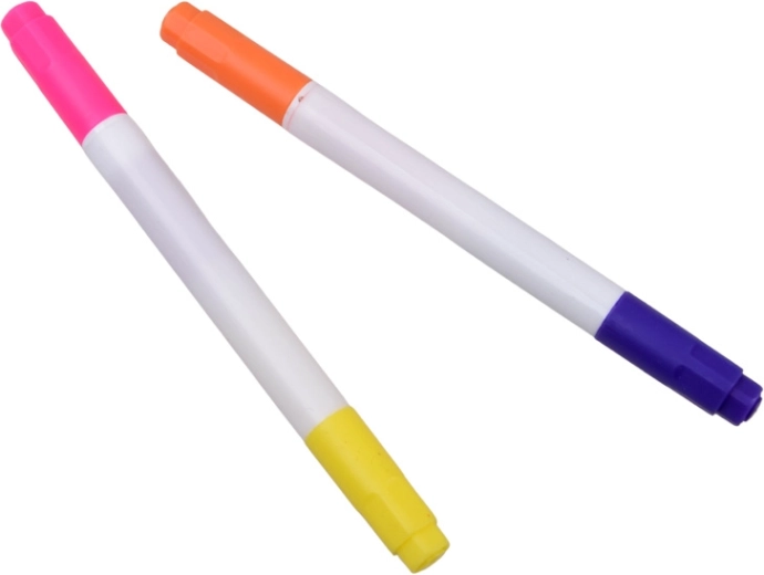 Four colours in two double-sided markers