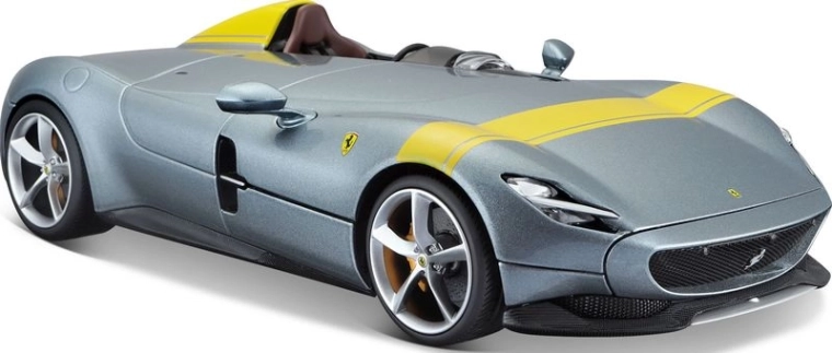 Ferrari automašīnas detalizēts izpildījums