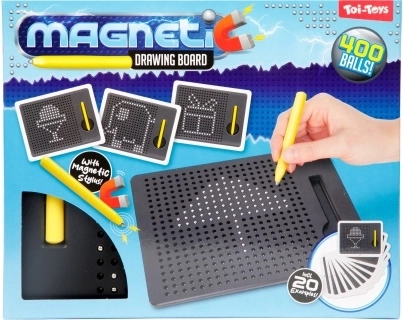 Magnetic drawing board with templates