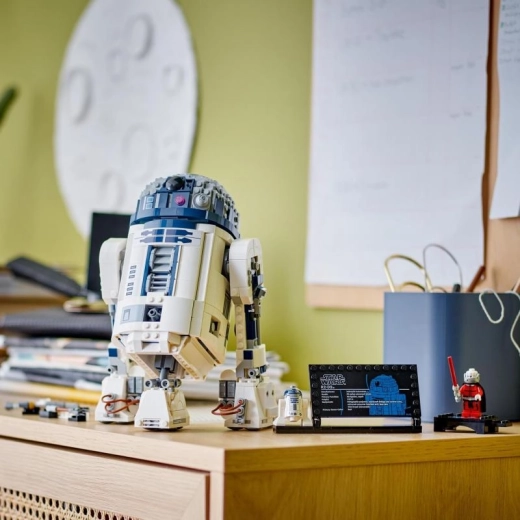 Izstādiet savu STAR WARS kolekciju