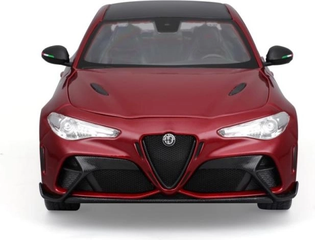 Auto modelis Alfa Romeo Giulia GTAm Quadrifoglio 1:18 metāla kolekcionāru modelis