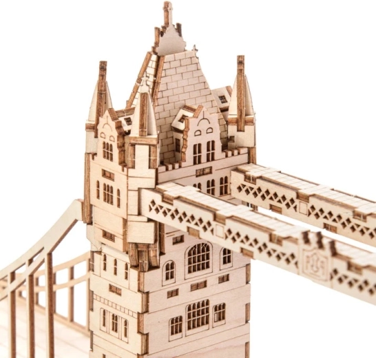 Glue-free assembly from precisely cut pieces