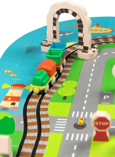 Pašbraucoša lokomotīve un vagoniņi