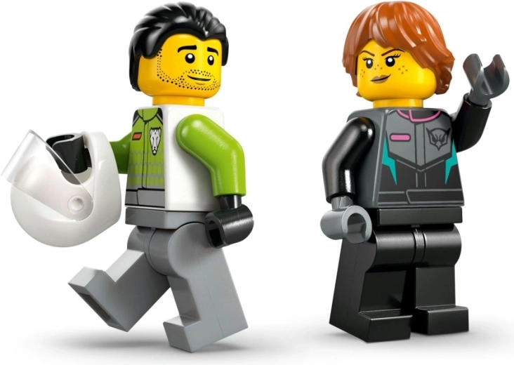 Divas minifigūriņas īstai lomu spēlei