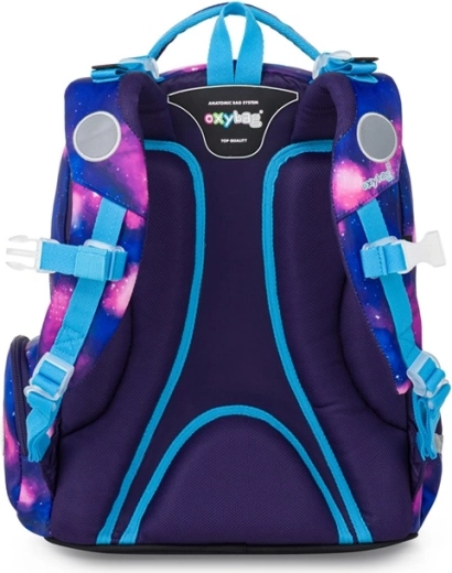 Ergonomic back panel and comfortable carry