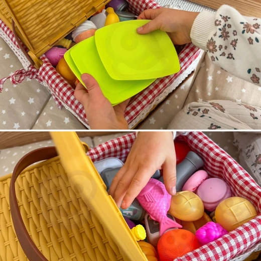 Play at cooking, shopping and dining