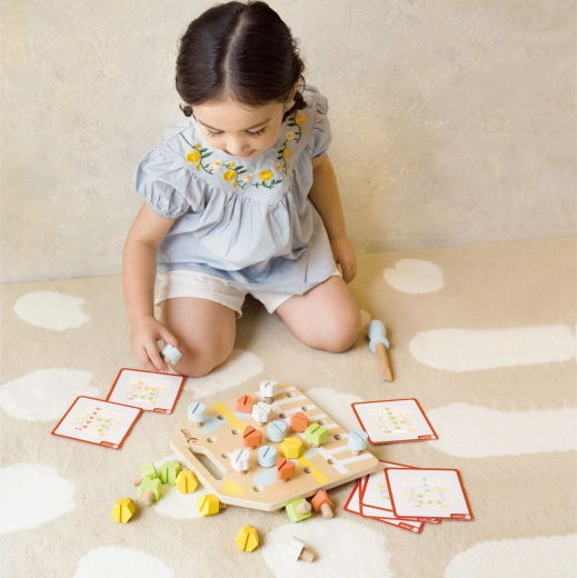 Templates for logical play
