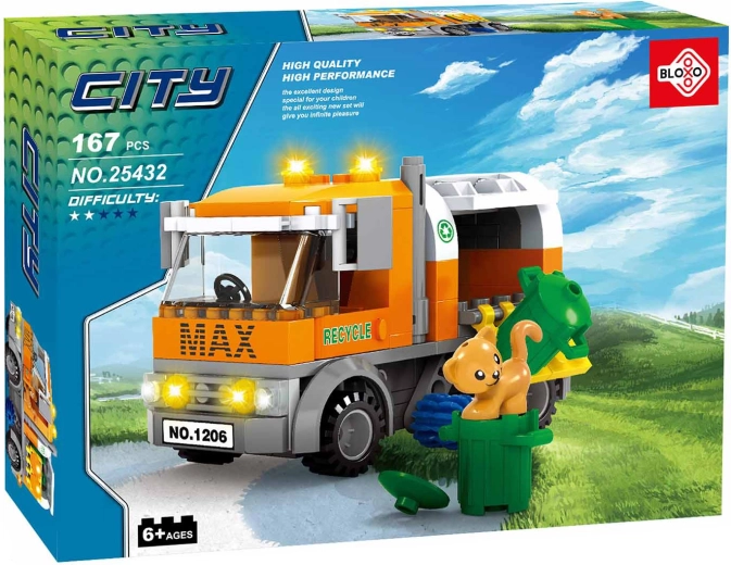 157 pieces for creative play