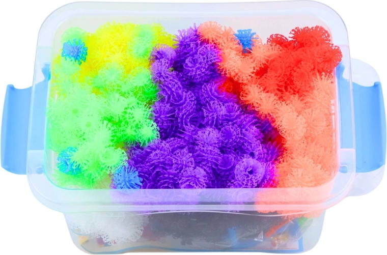 Praktiska uzglabāšanas kaste ceļā un mājās