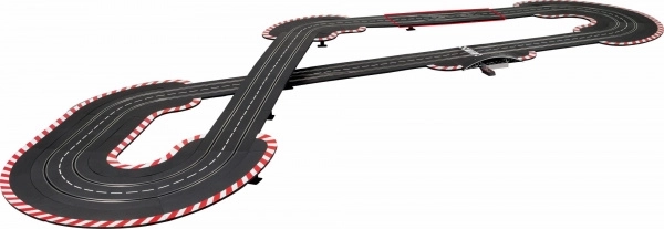 Eight-meter racing circuit