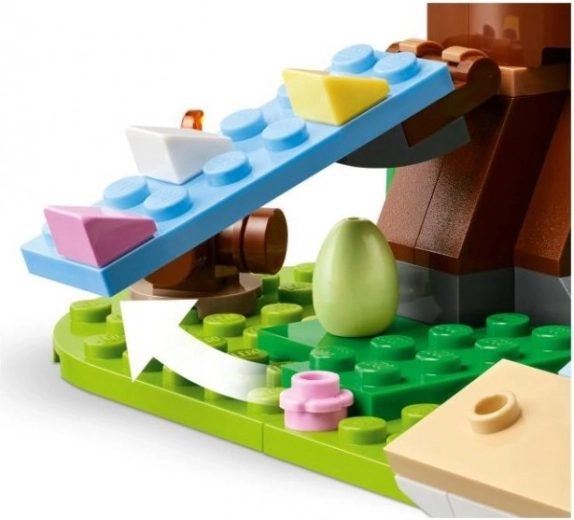 Moving ramp and hidden eggs
