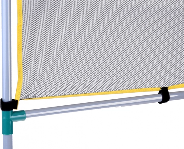 Tīkls volejbolam un spēlēm pāri tīklam