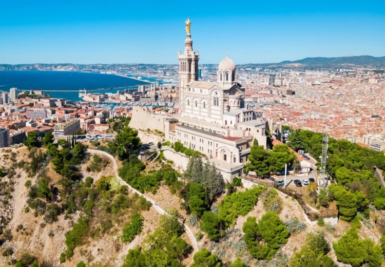 Puzle Bazilika Notre-Dame de la Garde 1000 detaļu
