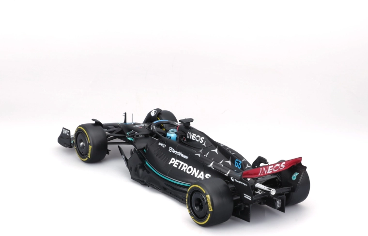 Metal construction and realistic aerodynamics